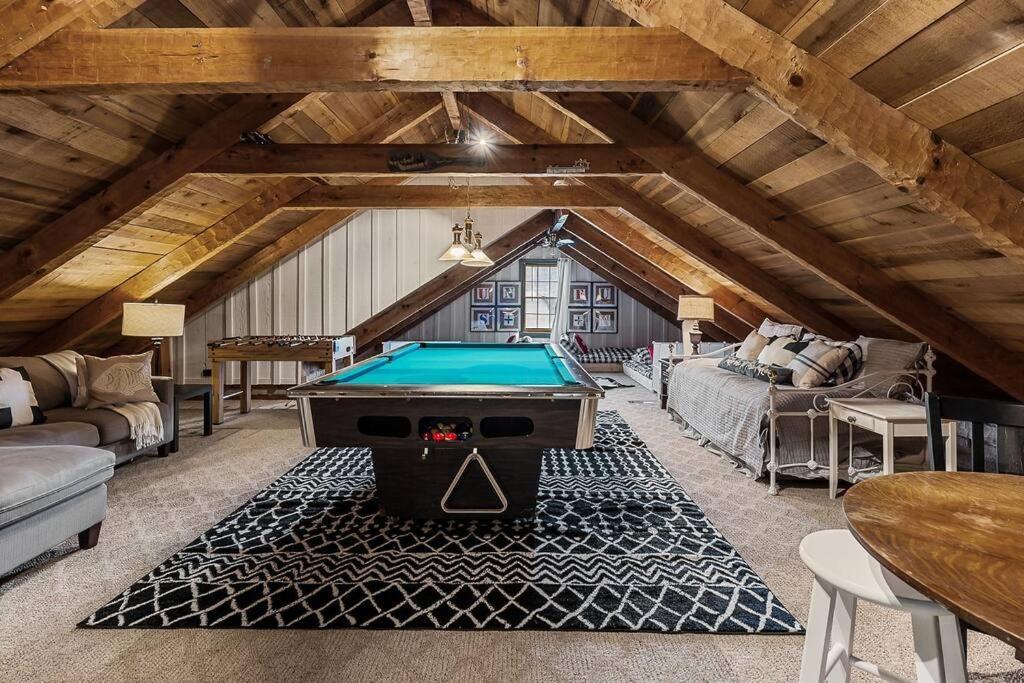 Rustic Cabin, Dock, Firepit, Kayaks & Games Winchester Exterior photo