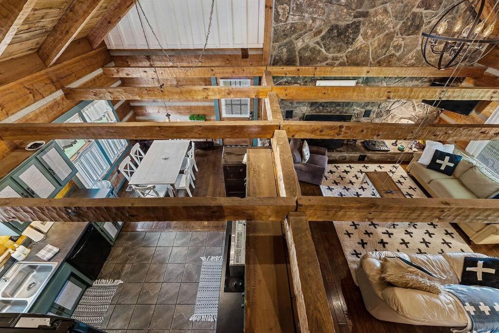 Rustic Cabin, Dock, Firepit, Kayaks & Games Winchester Exterior photo