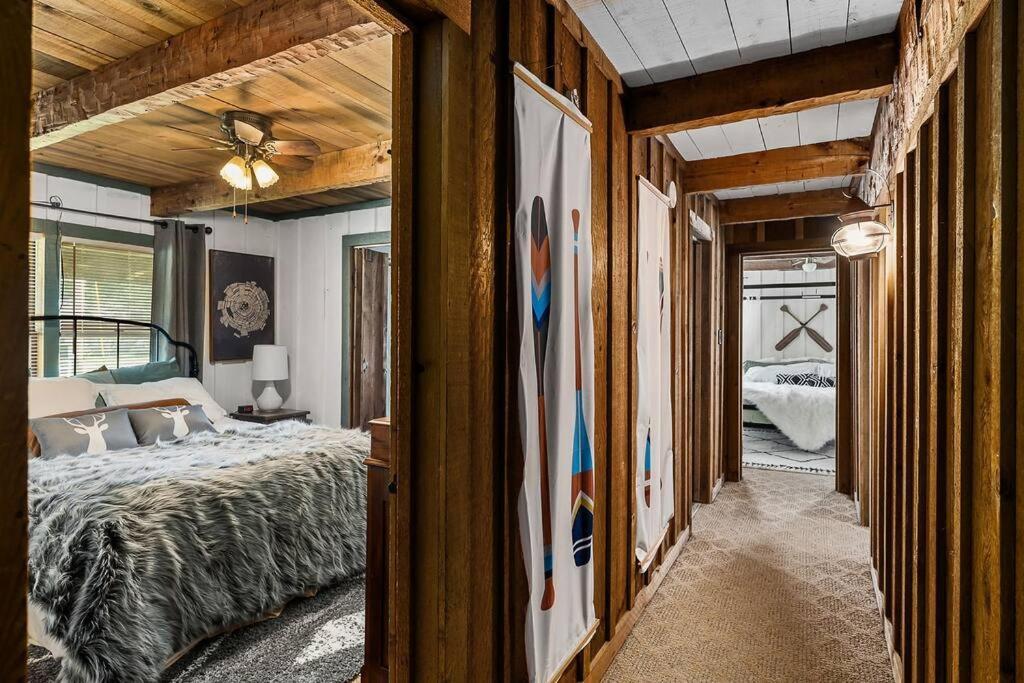 Rustic Cabin, Dock, Firepit, Kayaks & Games Winchester Exterior photo